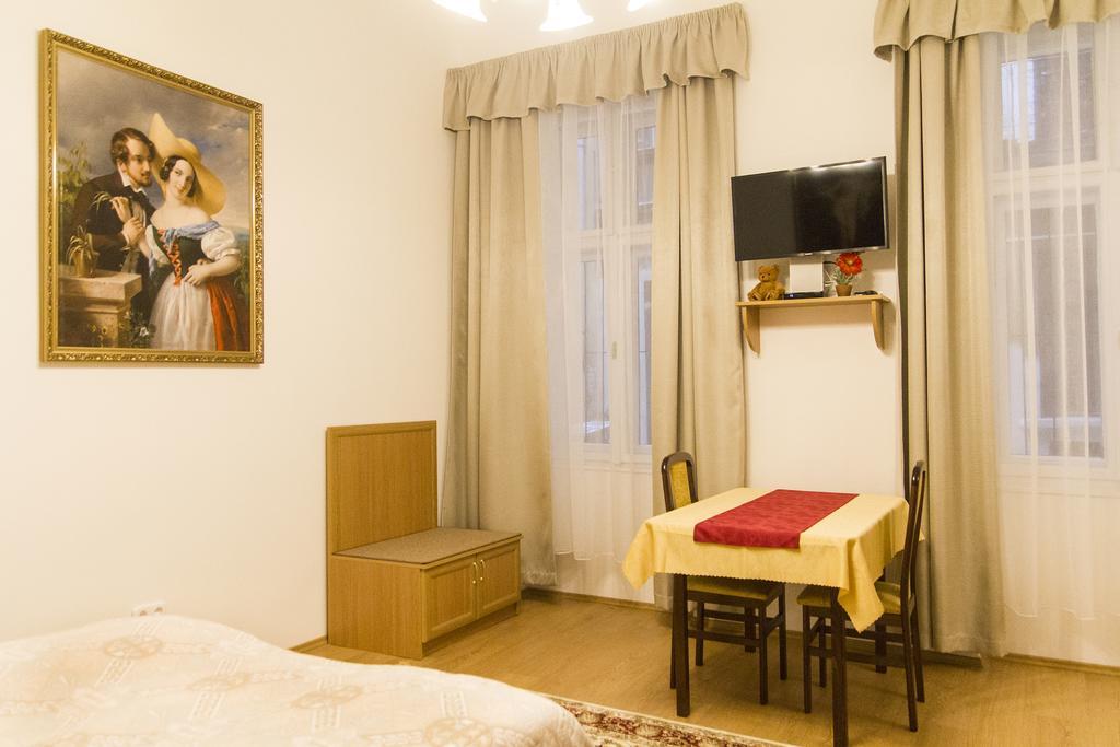 Authentic Klauzal Apartment Budapest Exterior photo