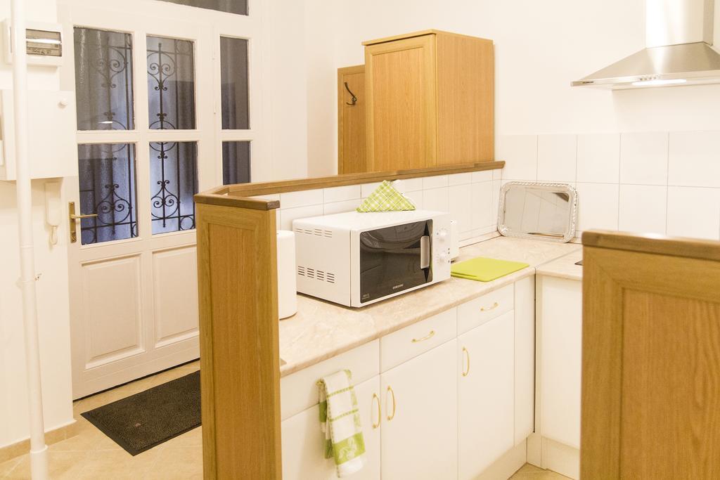 Authentic Klauzal Apartment Budapest Exterior photo