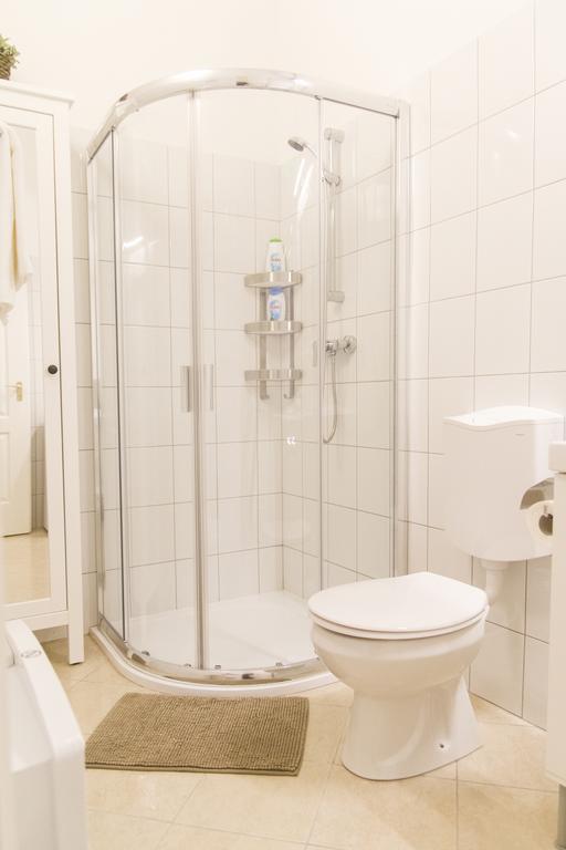 Authentic Klauzal Apartment Budapest Exterior photo